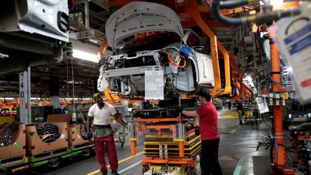 Indústria: setor automotivo cresce 12% em julho