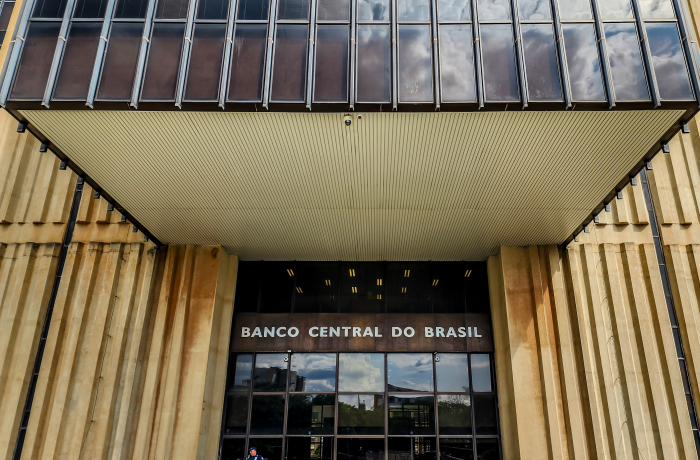 Aumento de juros do BC vai na contramão da economia, alerta presidente da CNM/CUT