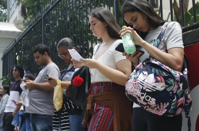 Dieese: reforma trabalhista e precarização dificultam acesso de jovens ao trabalho