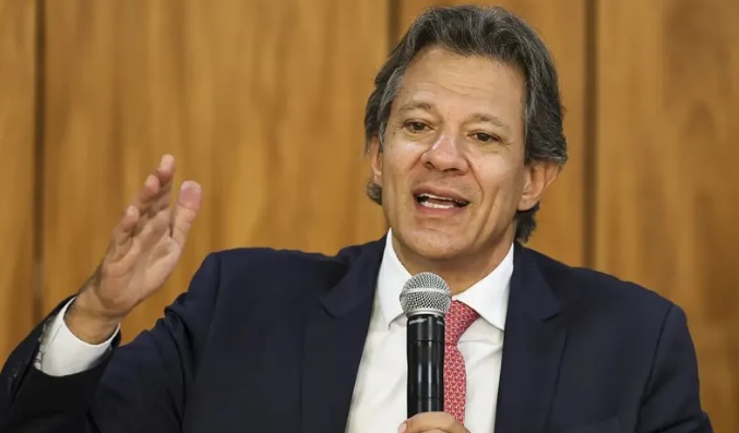 Isenção de IR para quem ganha até R$ 5 mil começa a valer em 2026; impacto de R$ 35 bi será compensado por taxação dos mais ricos, diz Haddad