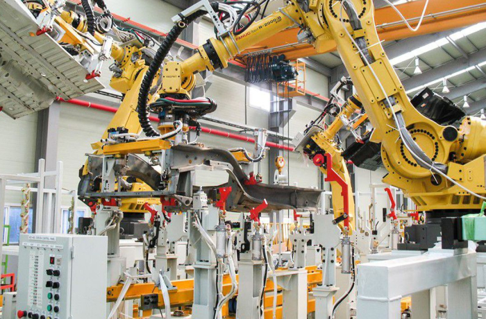 Produção industrial recua 0,2% em julho e acumula efeitos do juro alto