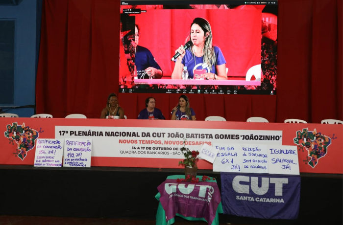 Mulheres cutistas reafirmam luta por igualdade, redução da jornada e poder político