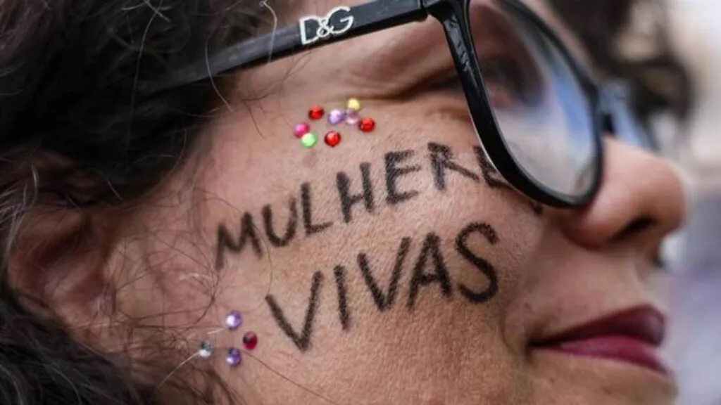 Voz do Brasil divulgará informações sobre combate à violência contra mulheres