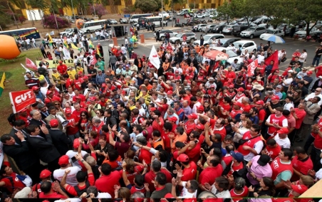 Pressão de centrais derruba urgência para votar PL da terceirização