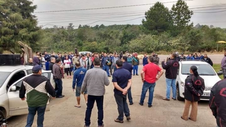 Em protesto pela demissão de trabalhador, metalúrgicos da KLL cruzam os braços