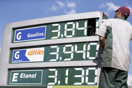 Gasolina a R$ 3,80 o litro seria possível no Brasil?