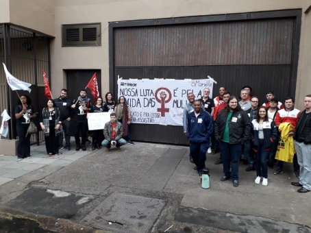 Metalúrgicos se somam aos milhares que foram às ruas em defesa da educação pública