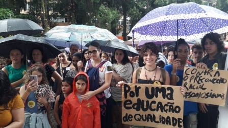 Protestos pela educação podem levar à maior greve geral da história, diz oposição