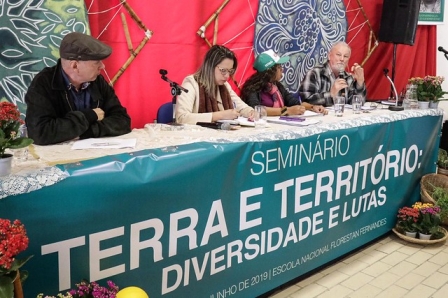 Os recursos naturais do Brasil são os alvos do capitalismo em crise, diz Stedile