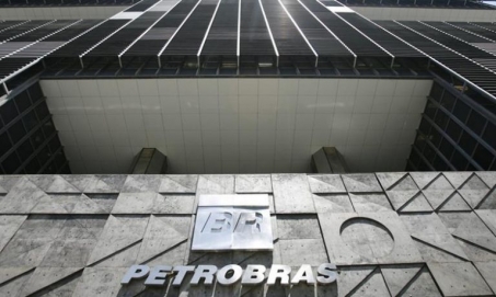 Governo acelera processo de desmonte na Petrobras