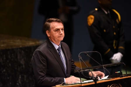 Brasil de Bolsonaro, na ONU, não tem queimadas, desemprego nem violência