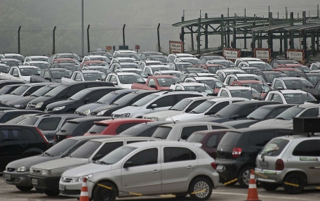 Metalúrgicos da CUT debatem a indústria automobilística no Brasil e propõem redes sindicais