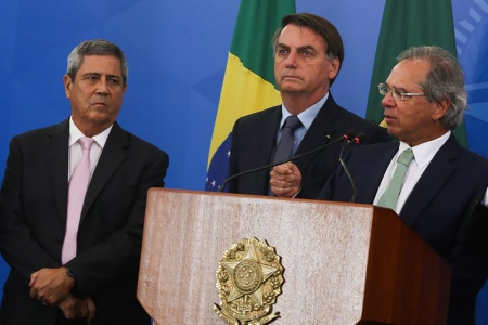 Bolsonaro não libera auxílio de R$ 600 para trabalhadores e anuncia nova MP