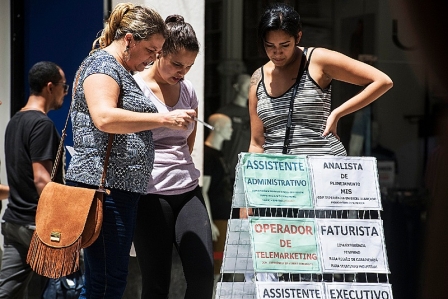 Menos renda, mais violência: mulheres estão entre os mais afetados pela pandemia