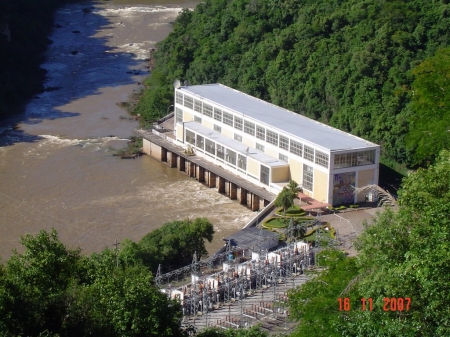 Venda das 13 hidrelétricas no Rio Grande do Sul vai causar tarifaço, indica estudo