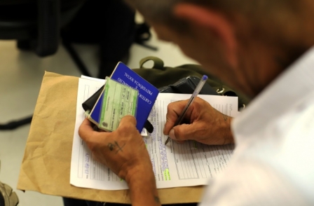 Governo adia votação da proposta de pagar mais parcelas do seguro-desemprego