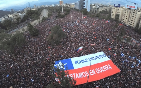 Constituição de Pinochet é derrotada em plebiscito no Chile neste domingo