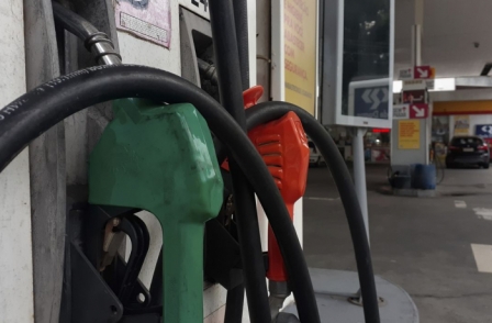 PL que pode reduzir gás a R$ 65 e gasolina a R$ 5 passa em comissão do Senado