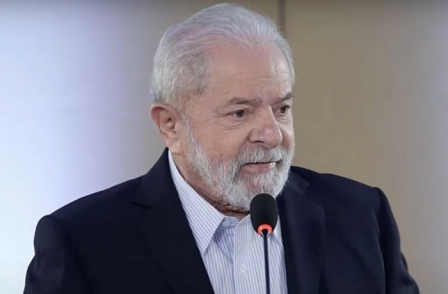 Brasil tem que voltar a sonhar e o povo acreditar no seu churrasquinho, diz Lula