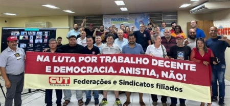 Trabalhadores debatem reindustrialização com justiça social e ambiental no FSM