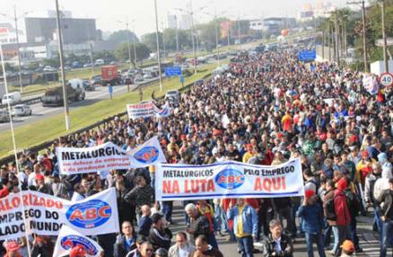 Manifestação dos metalúrgicos em SP chama a atenção do governo federal