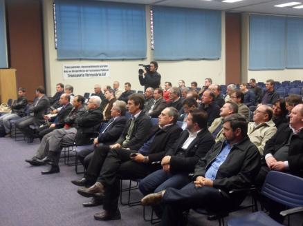 Metalúrgicos de Passo Fundo participam de Seminário sobre Macro-regional que tratou da Ferrovia Norte Sul