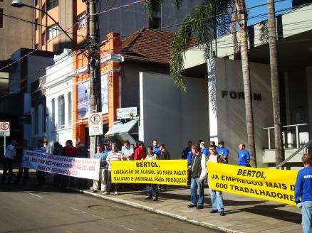 Metalurgicos de Passo Fundo organizam mobilização  