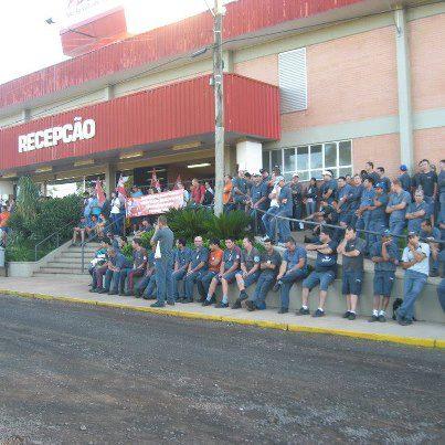 Metalúrgicos da AGCO entram em estado de greve em Santa Rosa